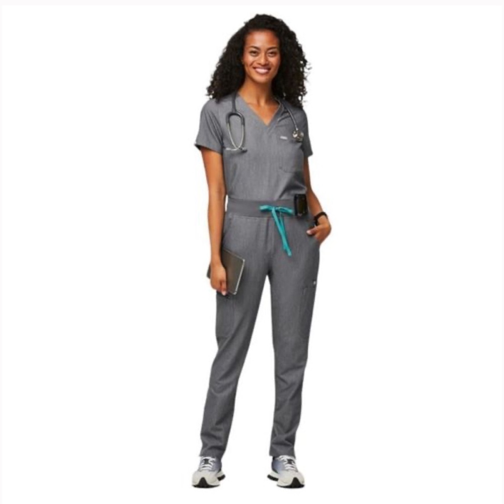 FIGS Catarina One-Pocket Scrub Top in color Graphite, size XS